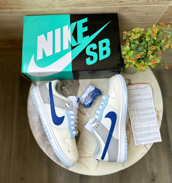 Nike Sb Dunk Ivory Hyper Royal - 4