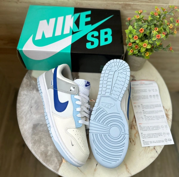 Nike Sb Dunk Ivory Hyper Royal - 4