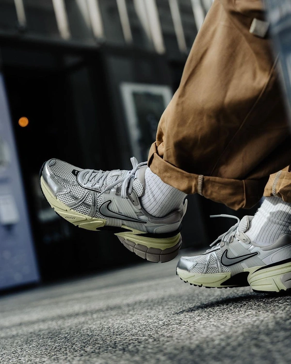 Nike V2K Run Unisex - 45