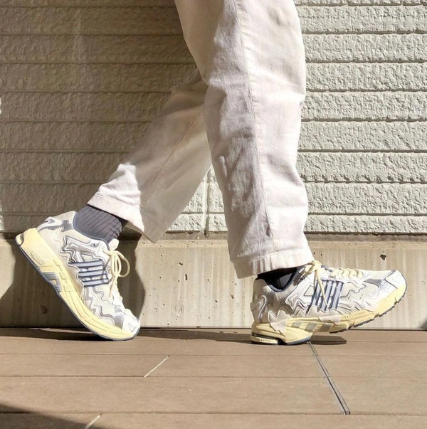 Adidas Bad Bunny Response CL - Euro 40