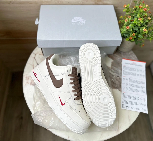 Nike Airforce Brown Swoosh - 37