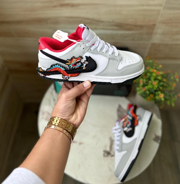 Nike Sb Dunk Low Year Of The Dragon - 43