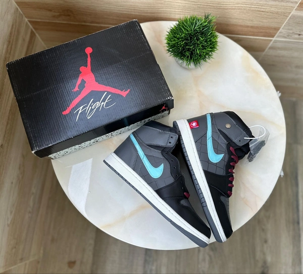 Nike Sb Dunk De La Soul  - 43