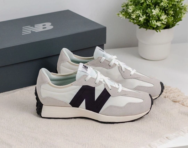 New Balance 327 - Euro 41
