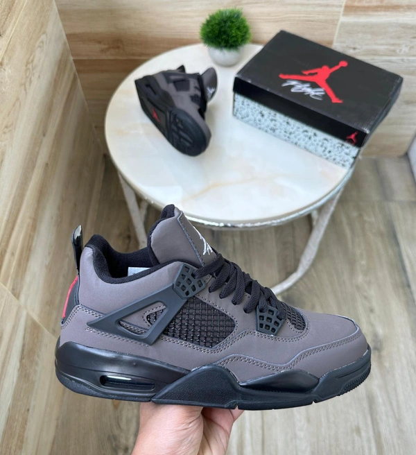 Air Jordan Retro 4 Olive  - 42