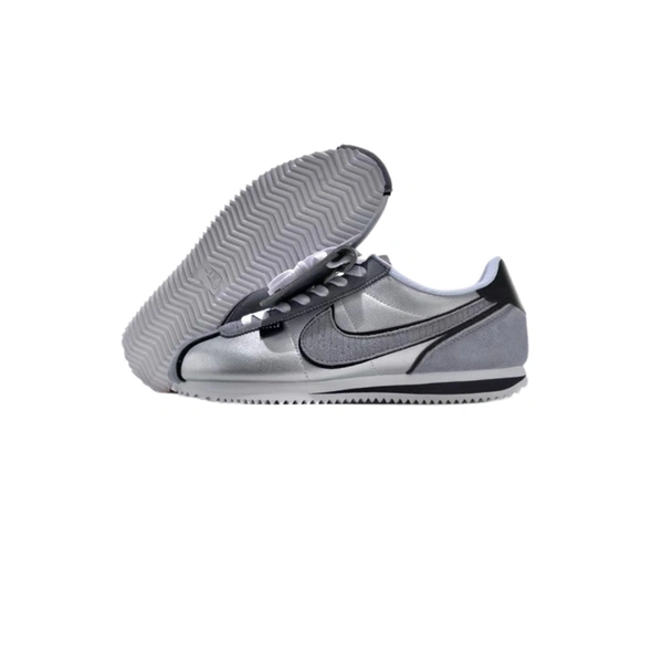Nike Cortez Petals United - 6