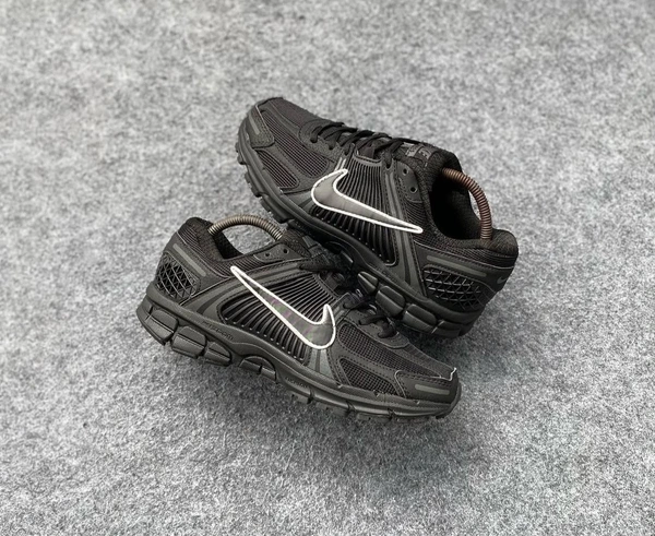 Nike Zoom Vomero Summit Black Anthracite - Euro 42