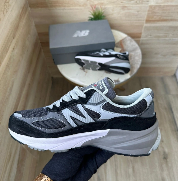 New Balance 990 V3 - Euro 44