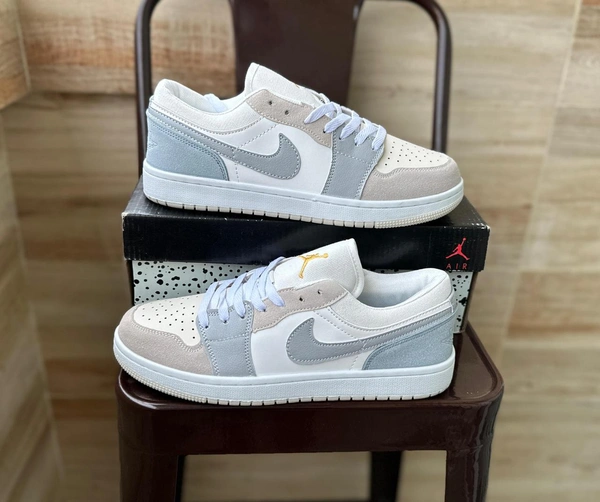 Jordans Retro 1 Paris  - 41