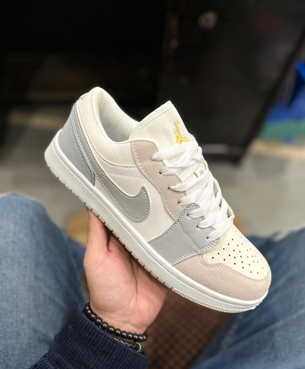 Jordans Retro 1 Paris  - 41