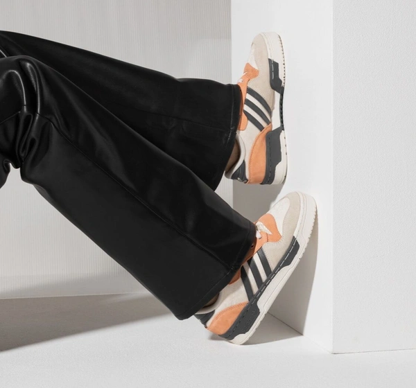 Adidas Original Rivalry Low  - Euro 42