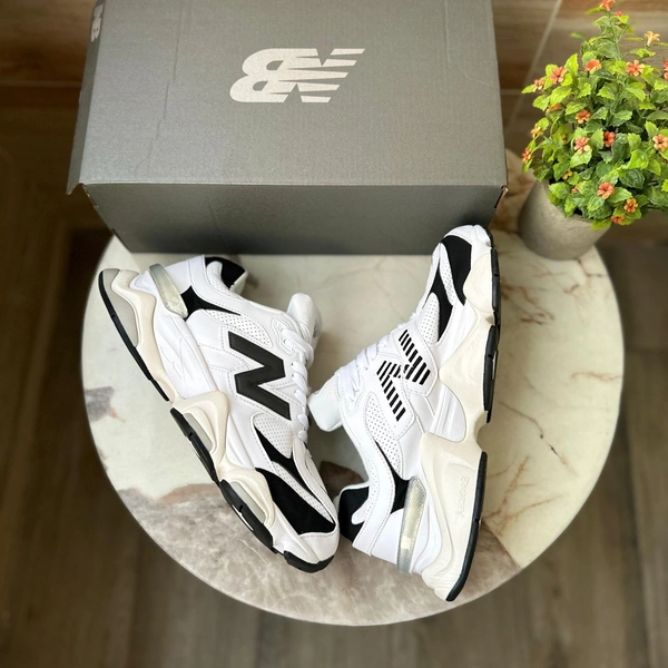 New Balance 9060 - Euro 42