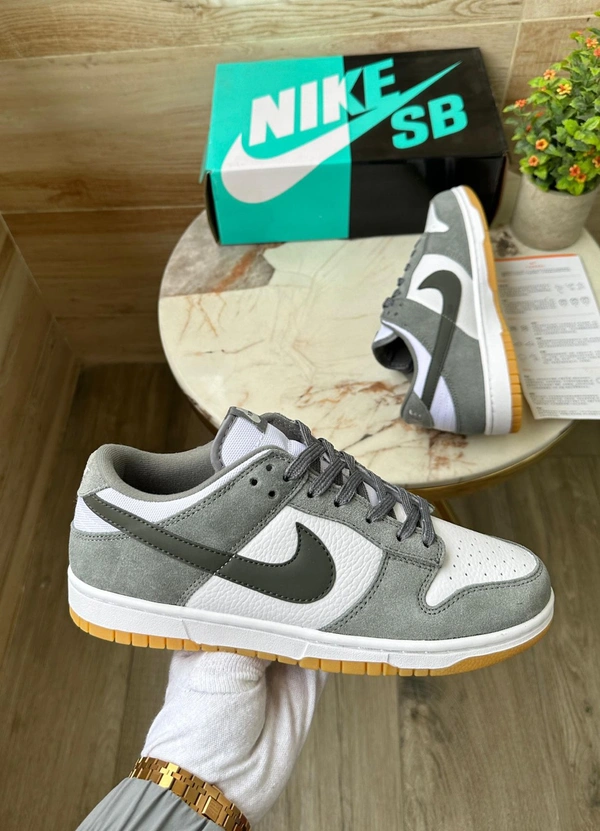 Nike Sb Smoke Grey Gum - 43