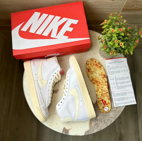 Nike Blazer MID Popcorn - 39