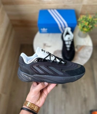 Adidas Original Ozelia - Euro 40