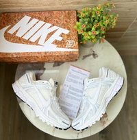 Nike Zoom Vomero 5 - 41