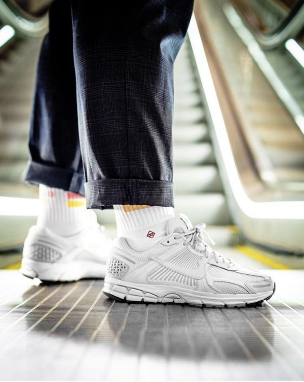 Nike Zoom Vomero 5 - 41