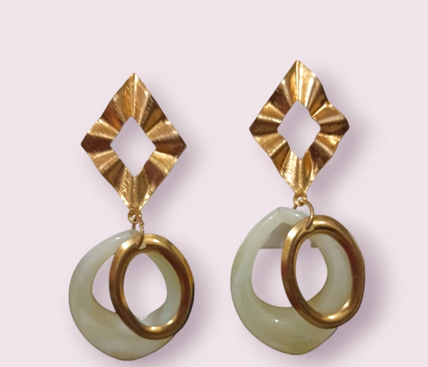 Stylish Earrings Choice - Baja White