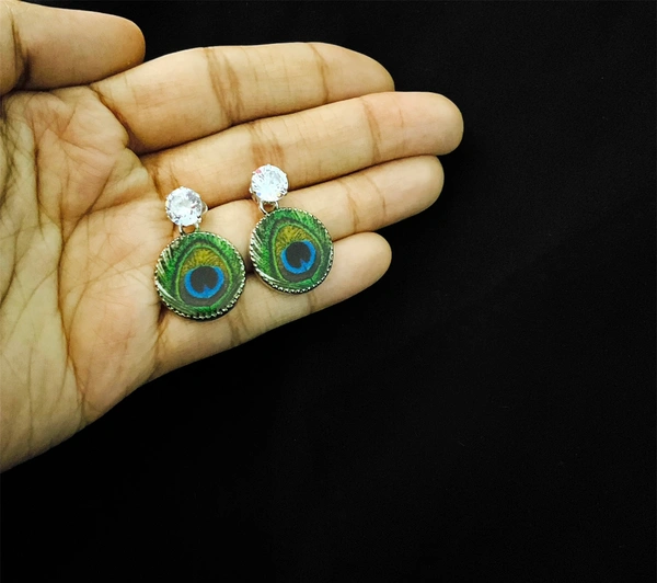 Elegant Peacock Earrings  - Green