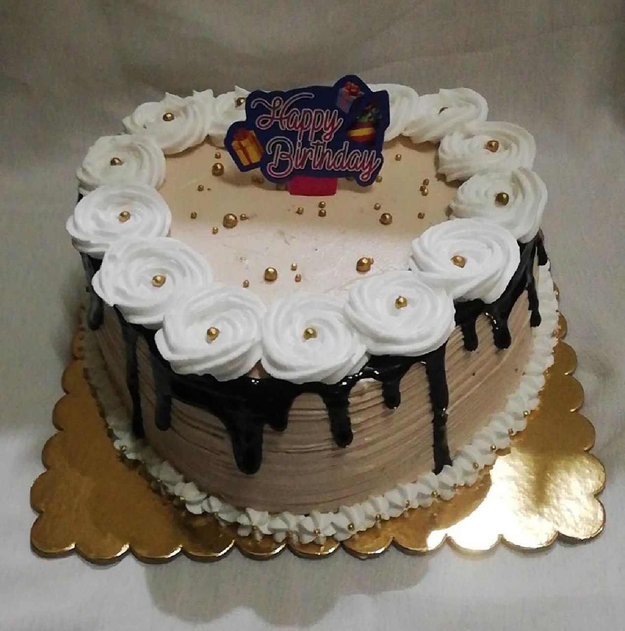 Round White Flower Happy Birthday Vanilla Cake at Rs 1800/kg in Delhi | ID:  23299798662