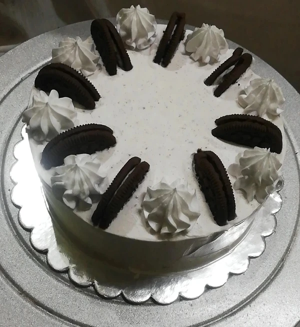 Oreo Cake - 1 Pound