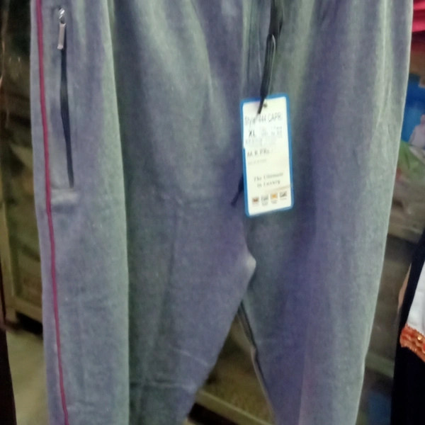 Capri Men's Bottom Wear  - XL