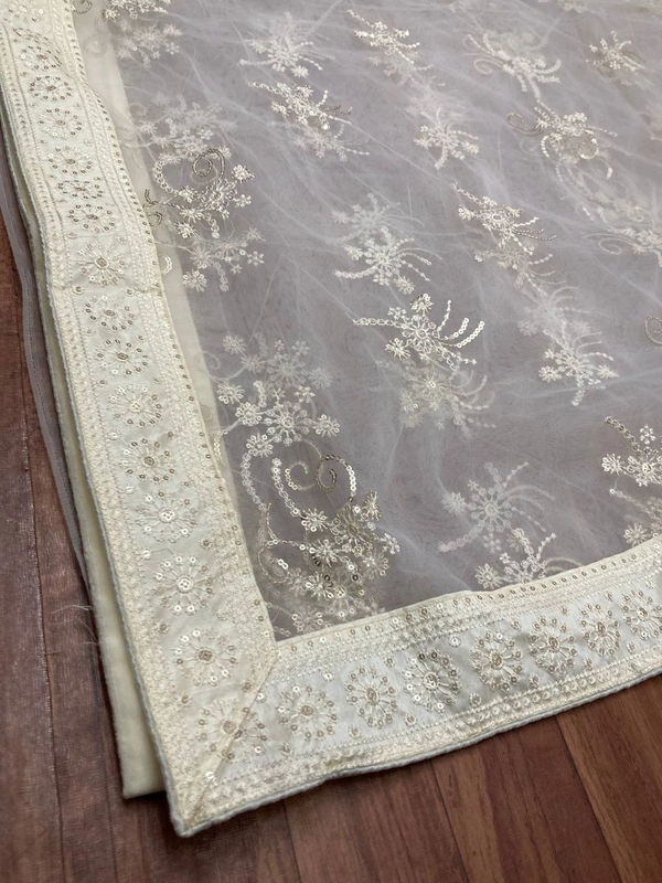 FWVLS SOFT NET CHIKANKARI EMBROIDERED SAREE WITH PIPING BORDER AND BLOUSE PIECE - White