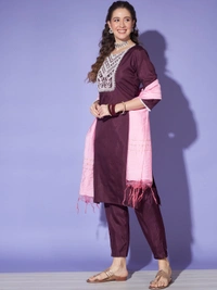 FWVT BEAUTIFUL KURTI SET WITH ZARI NECK EMBROIDERY - L-40, Woody Brown