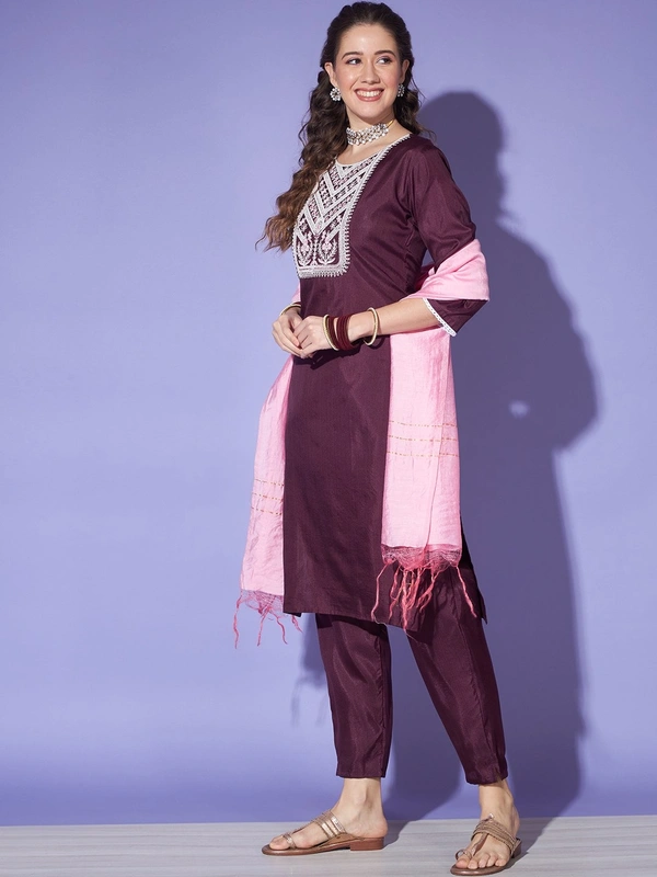 FWVT BEAUTIFUL KURTI SET WITH ZARI NECK EMBROIDERY - L-40, Woody Brown