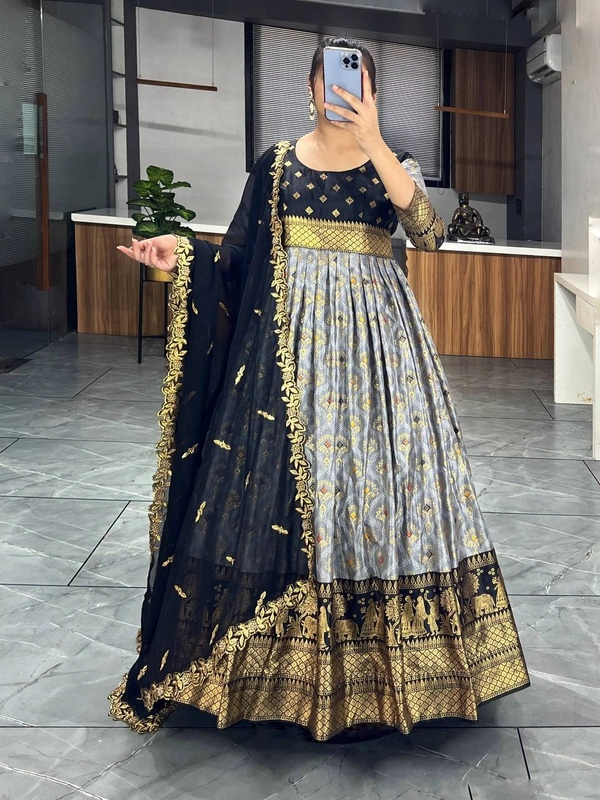 FWGI LATEST KALAMKARI SILK GOWN WITH FOIL WORK - 40, Black