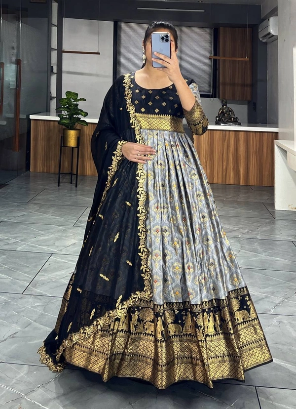 FWGI LATEST KALAMKARI SILK GOWN WITH FOIL WORK - 40, Black