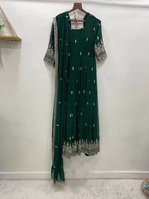 FWMBL SEQUINS THREAD EMBROIDERY ANARKALI LONG KURTI WITH DUPATTA - XL - 42, Green