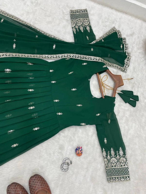 FWMBL SEQUINS THREAD EMBROIDERY ANARKALI LONG KURTI WITH DUPATTA - XL - 42, Green