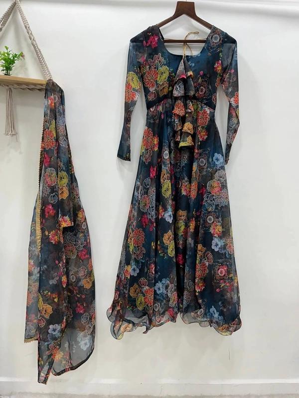 FWMBL PAREY WEAR LOOK ORGENZA TABBY SILK GOWN WITH DUPATTA - M-38, Black