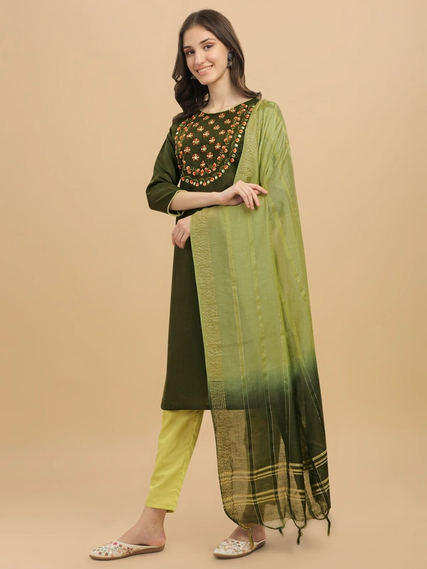 FWVT FANCY COTTON NECK EMBROIDERED KURTI SET - L-40, Mondo