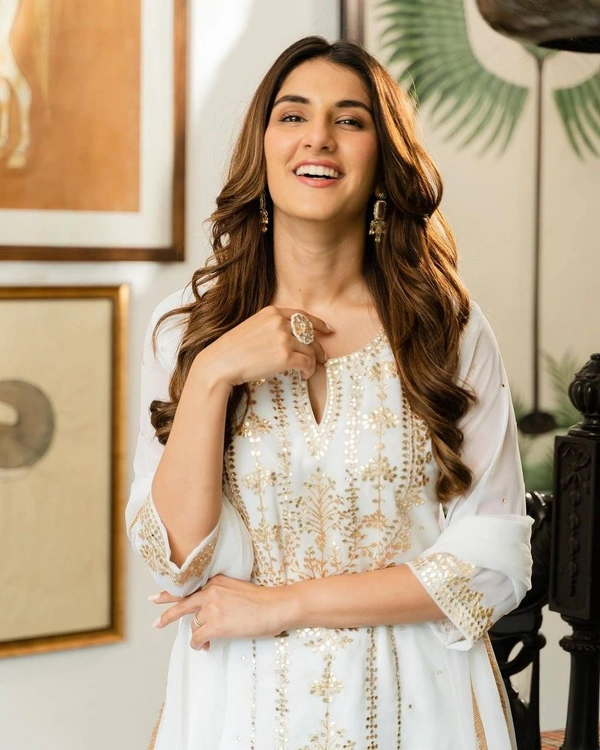 FWBE TRENDING FAUX GEORGETTE EMBROIDERED WITH REAL FOIL WORK TOP PANT AND DUPATTA - M-38, White