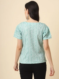 FWVL FANCY PRINTED CREP  SHORT TOP - M-38, Cyan
