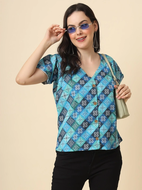 FWVL FANCY PRINTED CREP  SHORT TOP - M-38, Havelock Blue