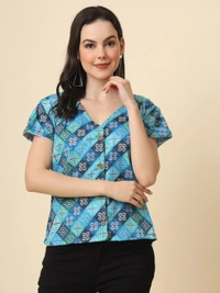 FWVL FANCY PRINTED CREP  SHORT TOP - M-38, Havelock Blue
