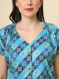 FWVL FANCY PRINTED CREP  SHORT TOP - M-38, Havelock Blue