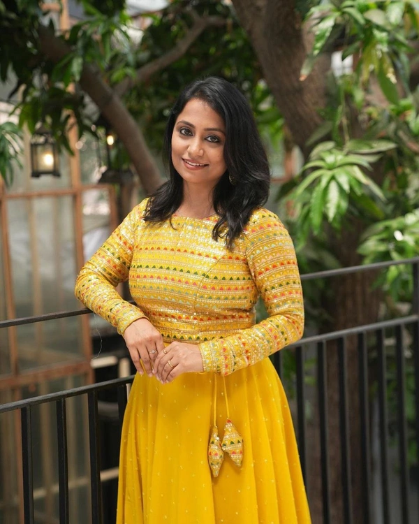 FWHB HALDI SPECIAL EMBROIDERY WORK READY READY TO WEAR LEHENGA CHOLI - XL, Yellow