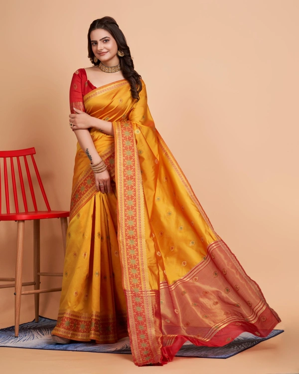 FWVLS BANARASI JAQUARD SILK SAREE WITH RICH RICH CONTRAST PALLU - Gold