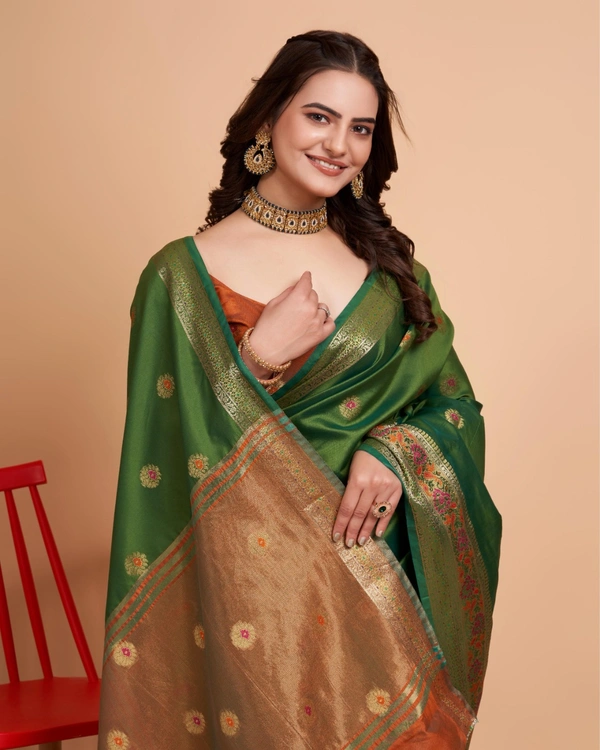 FWVLS BANARASI JAQUARD SILK SAREE WITH RICH RICH CONTRAST PALLU - Green