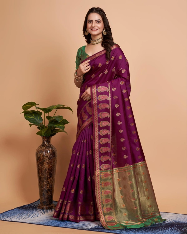 FWVLS BANARASI JAQUARD SILK SAREE WITH RICH RICH CONTRAST PALLU - Magenta Red