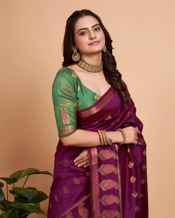 FWVLS BANARASI JAQUARD SILK SAREE WITH RICH RICH CONTRAST PALLU - Magenta Red