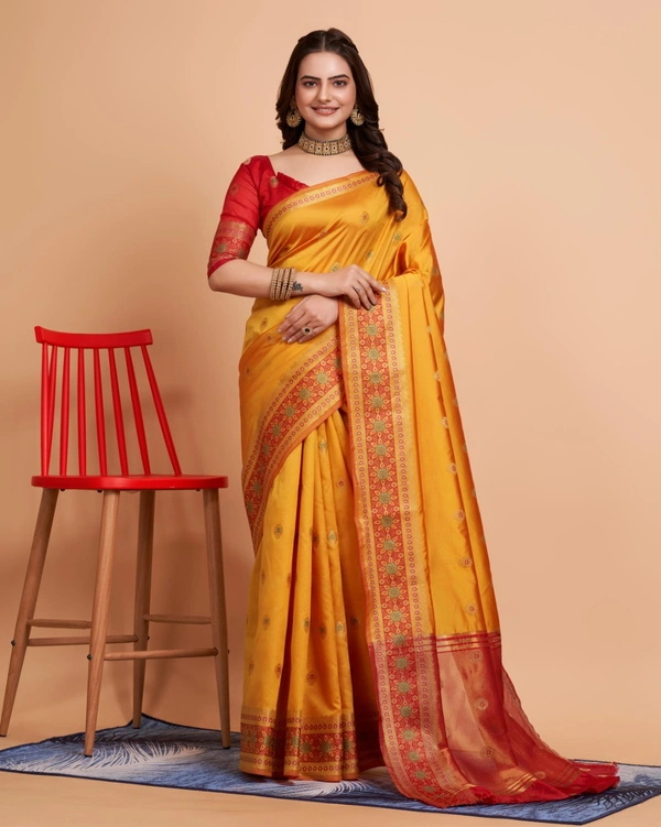 FWVLS BANARASI JAQUARD SILK SAREE WITH RICH RICH CONTRAST PALLU - Gold