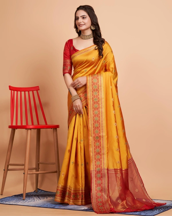 FWVLS BANARASI JAQUARD SILK SAREE WITH RICH RICH CONTRAST PALLU - Gold