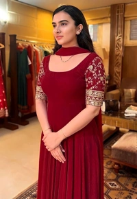 Embroidery Fancy Gown - L, Maroon