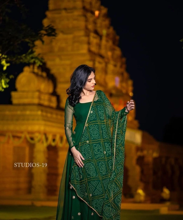 GREEN BANDHANI EMBROIDERY - M