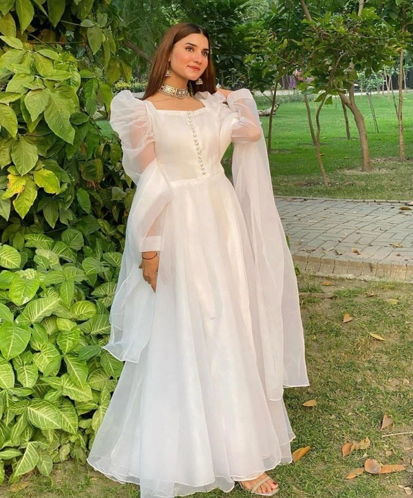 White Elegance - L